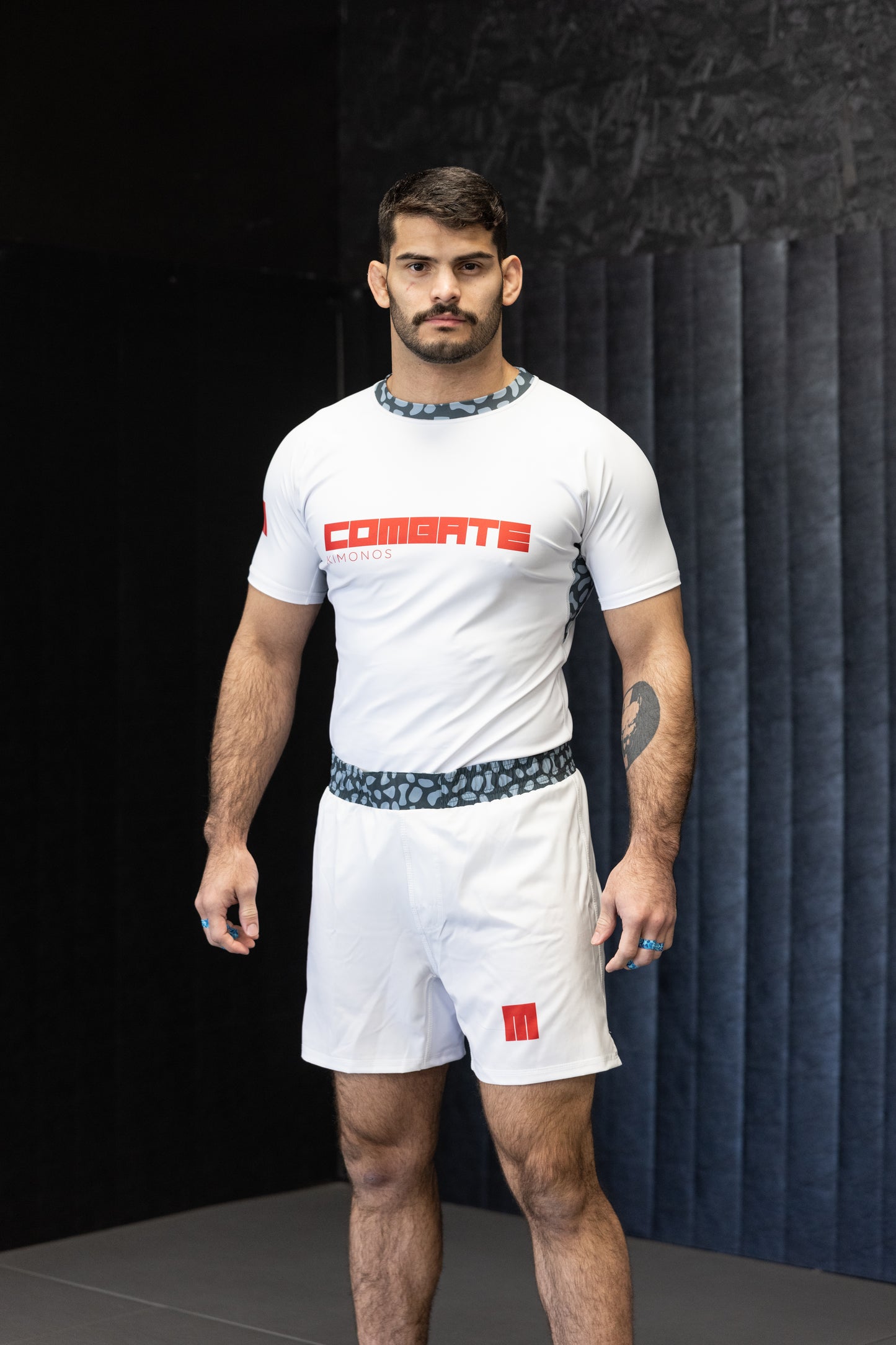 Combate Pro-Fit Legacy Rash Guard